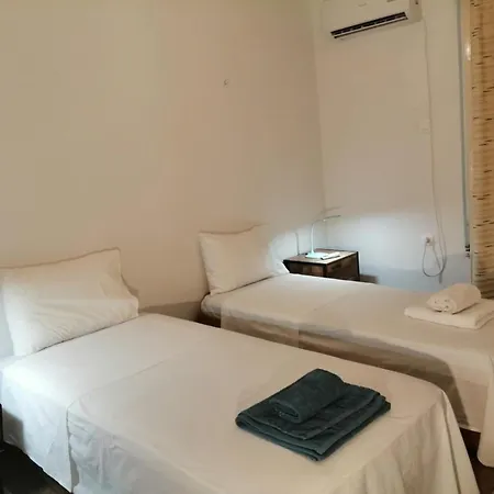 Apartment ανακαινισμένο 8 λεπτά από το μετρό. *